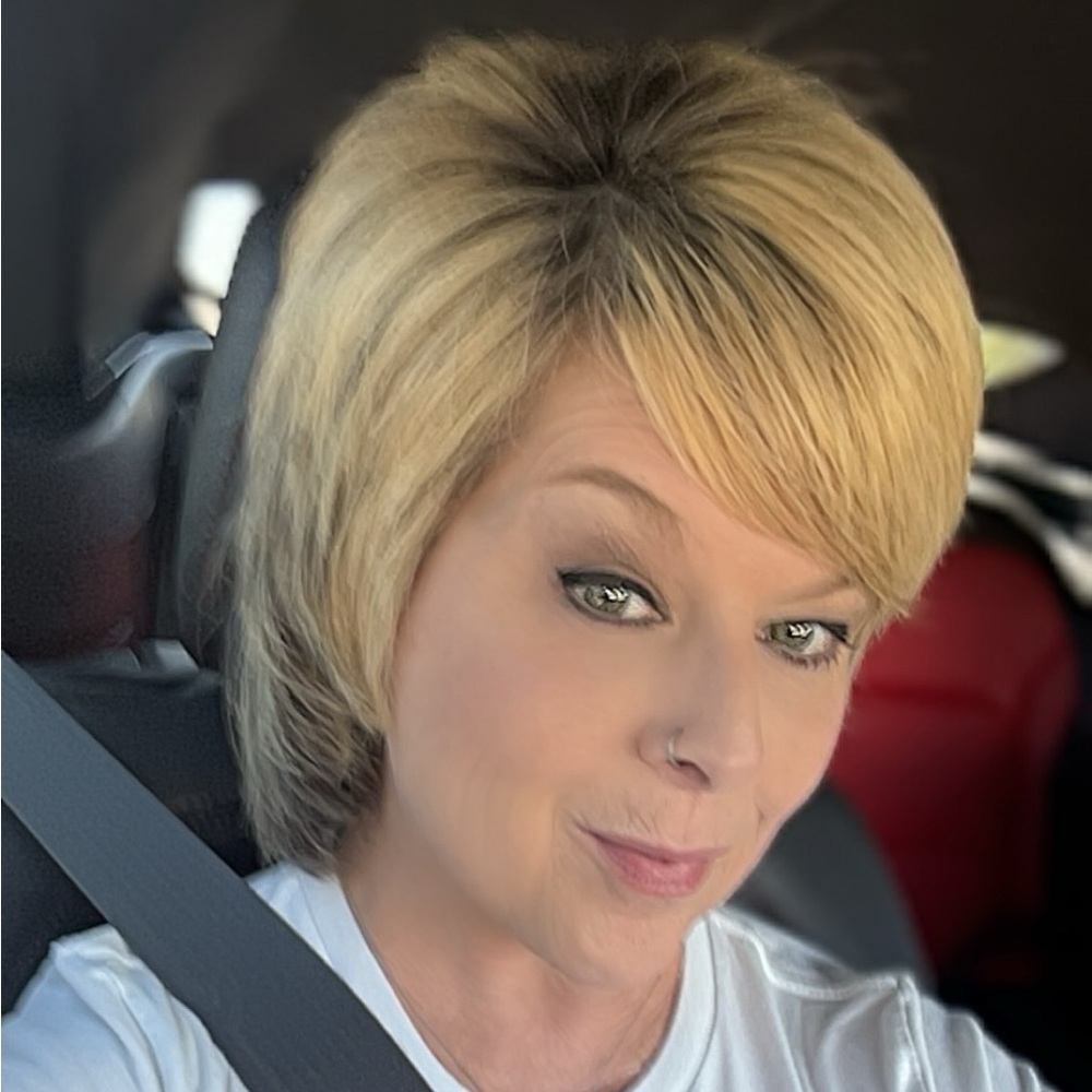 Meet your Posher, Theresa